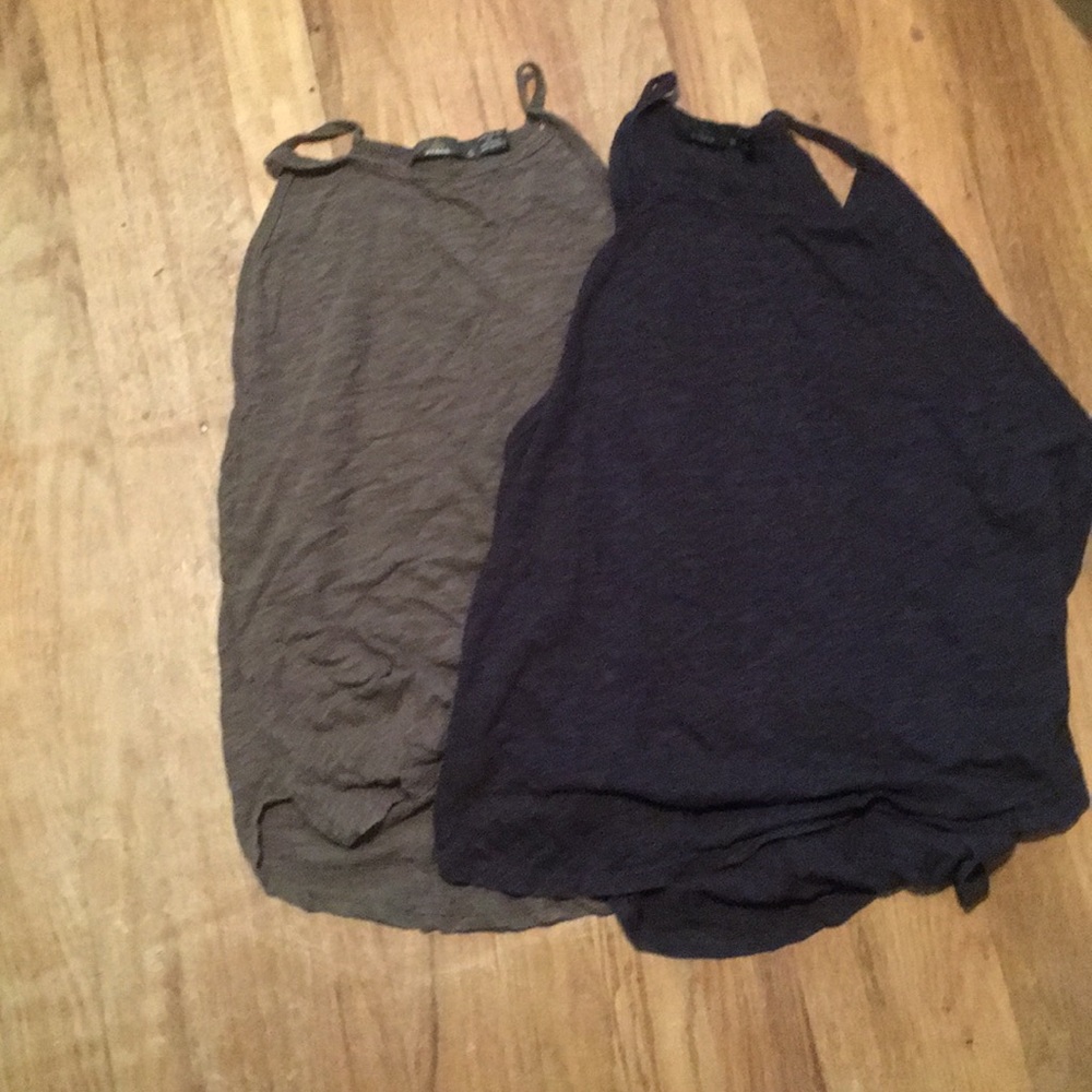 Set of 2 Prana cropped swingy tanks